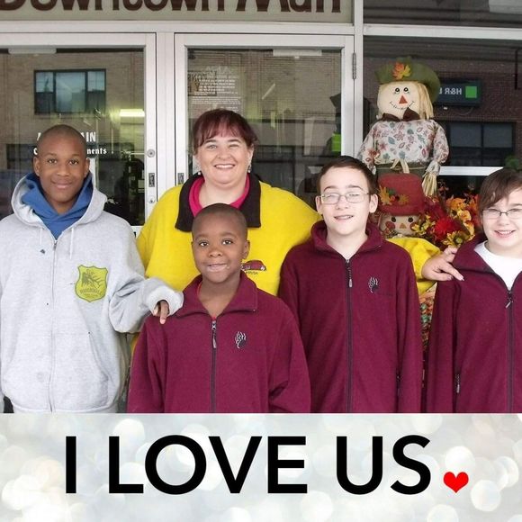 Meet your Posher, Christy - Picture 1 of 1